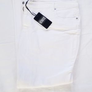 MONROE & MAIN White Denim Jeans Size 22W NEW